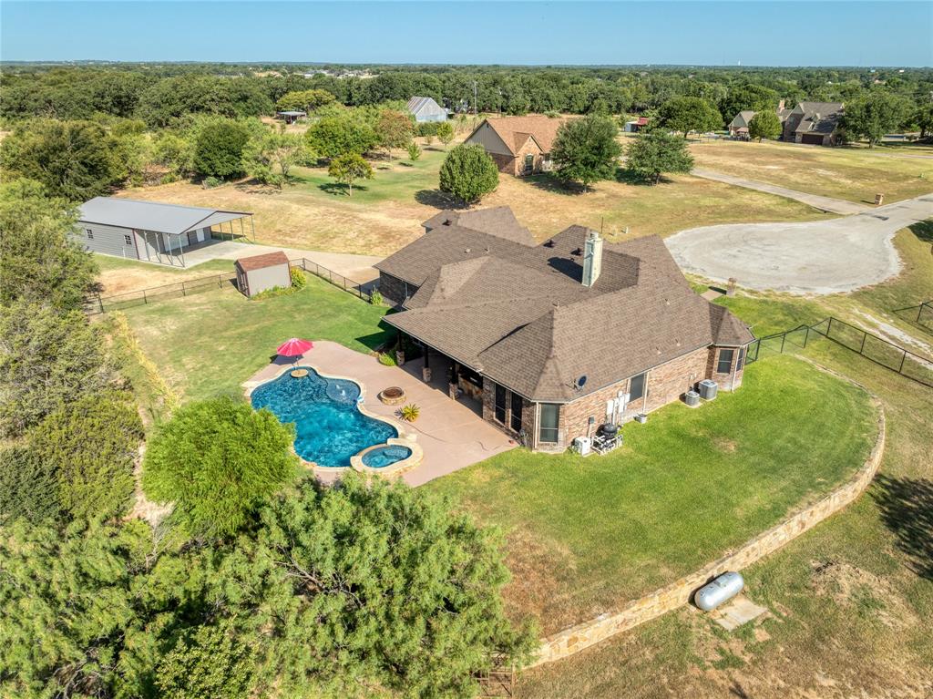 124 Carnes Court Property Photo 1