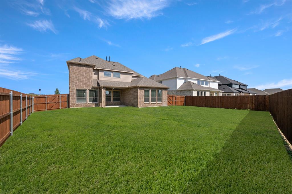 1109 Cowbird Way Property Photo 7