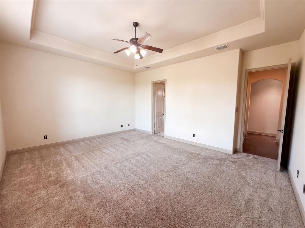 1502 Northwood Drive Property Photo 4
