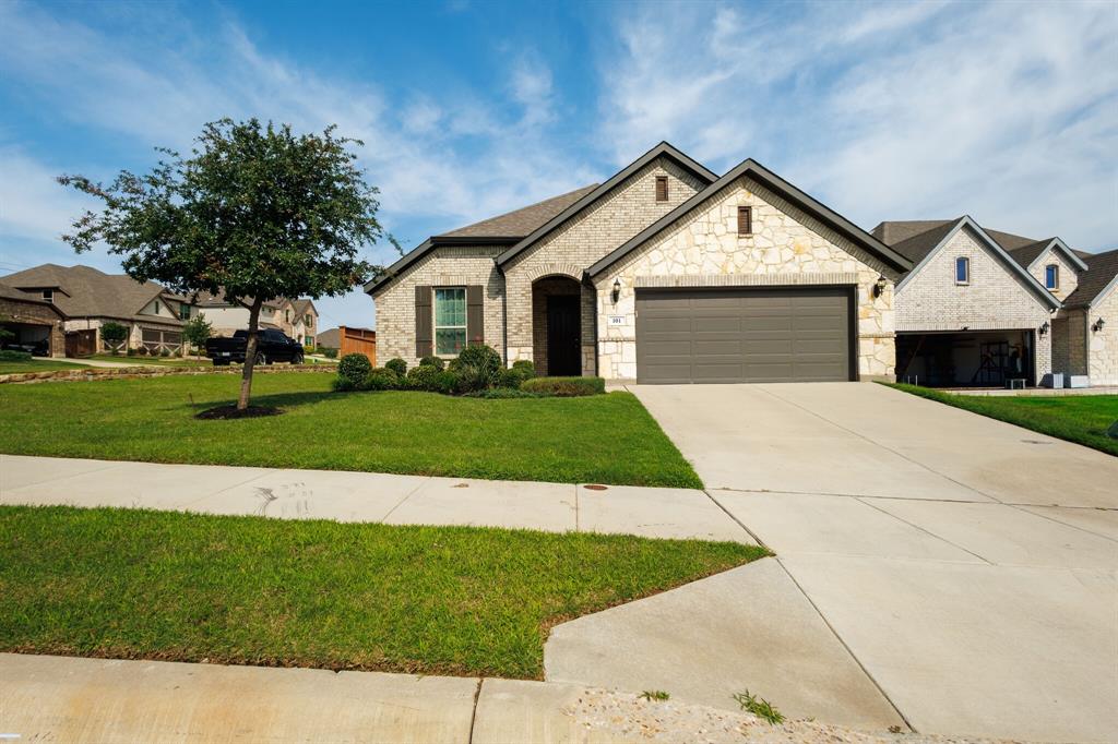101 St Meena Court Property Photo 2