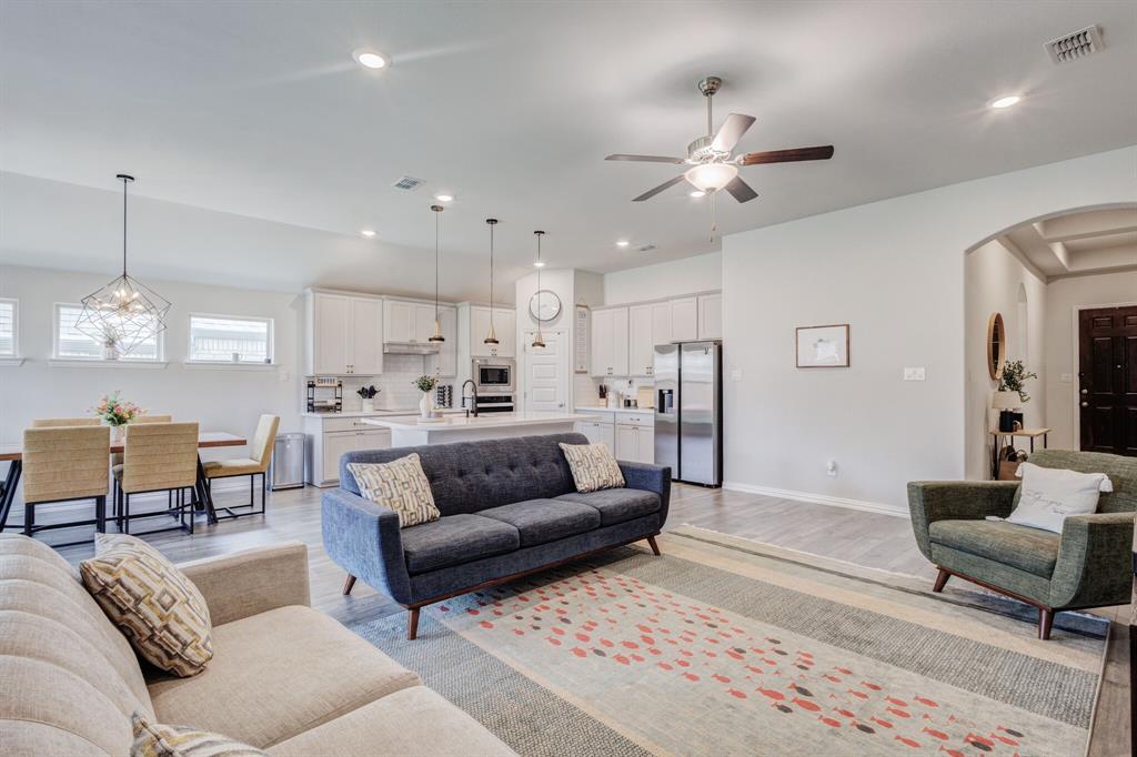 101 St Meena Court Property Photo 4
