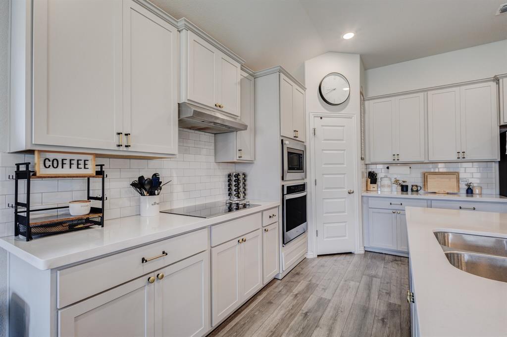 101 St Meena Court Property Photo 8