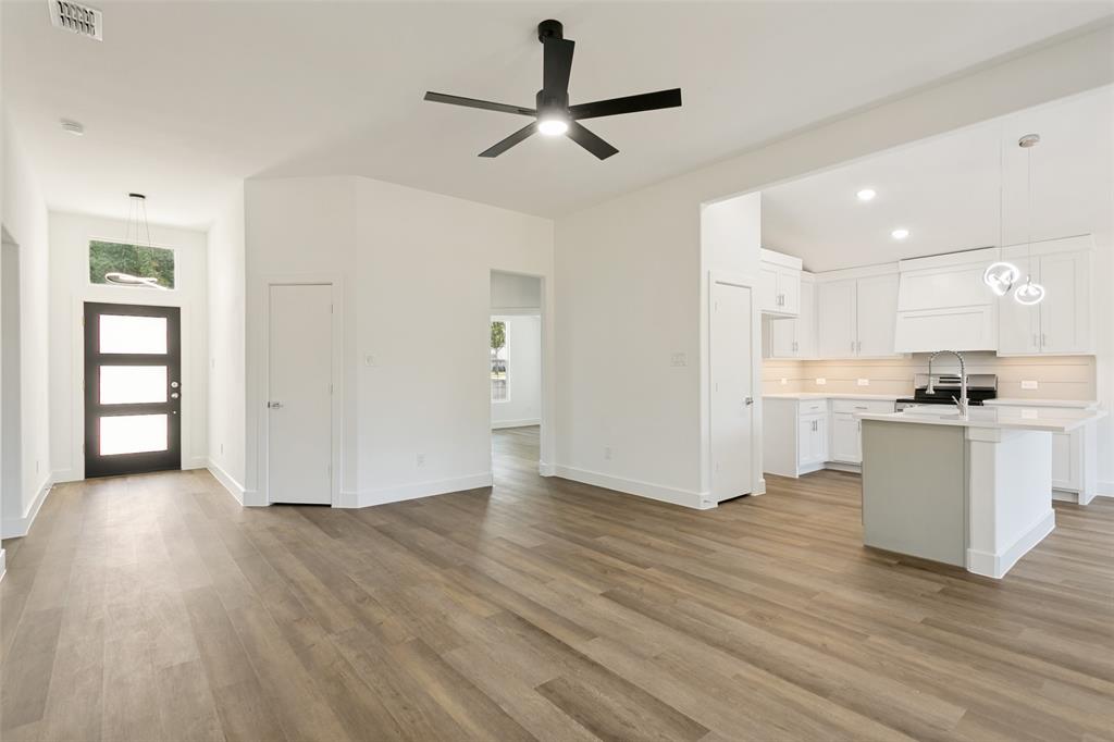 639 Matador Property Photo 3