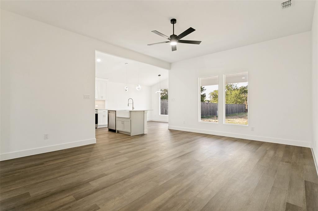 639 Matador Property Photo 8