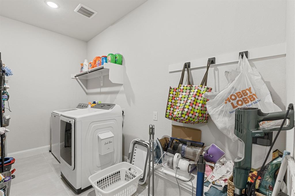 805 Willowbanks Drive Property Photo 19