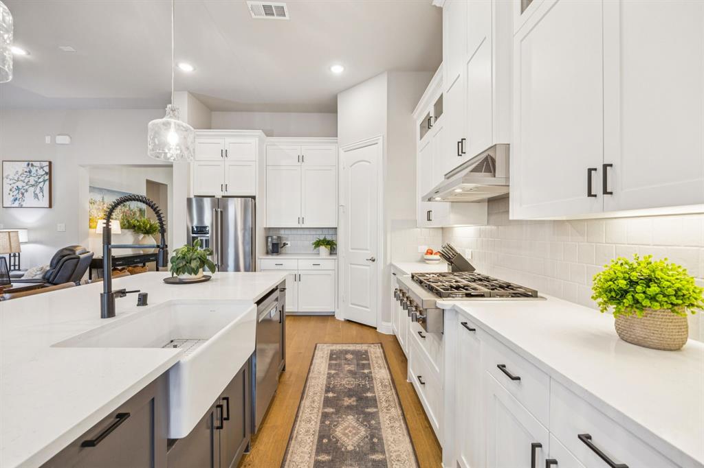 6916 Basket Flower Road Property Photo 9