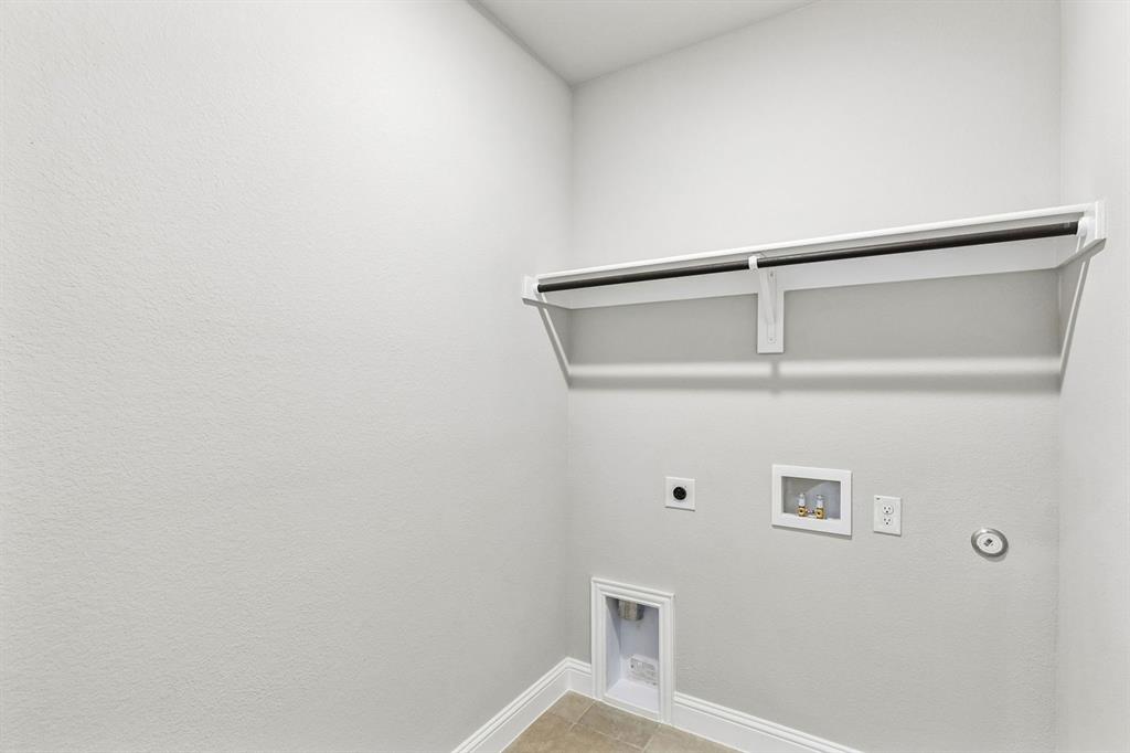 10325 Canna Lily Street Property Photo 7
