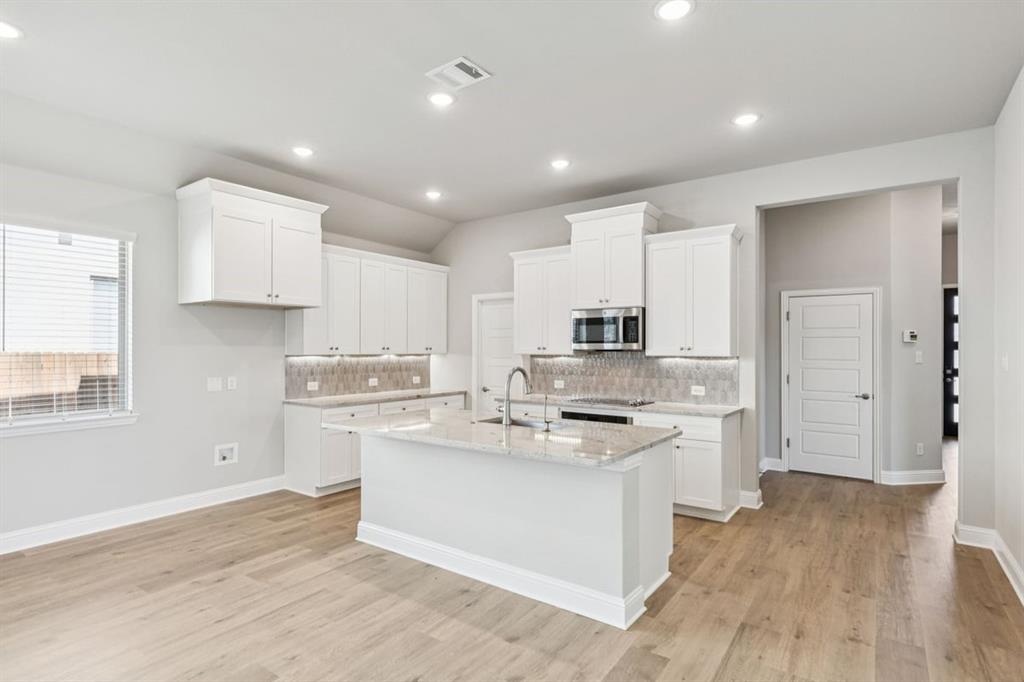 10325 Canna Lily Street Property Photo 10