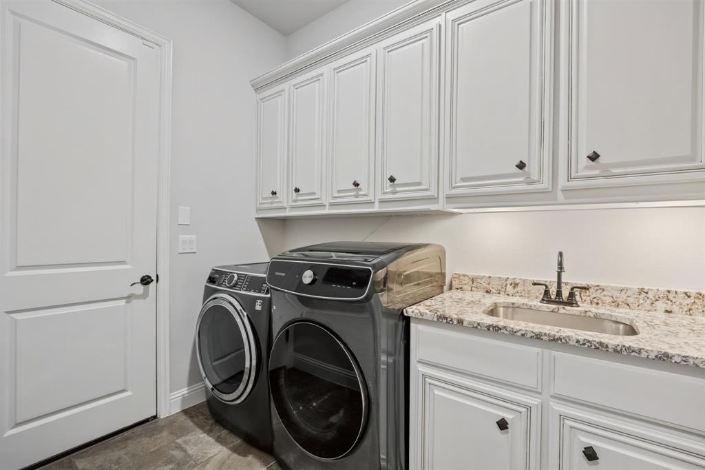 2115 Devonblue Drive Property Photo 31