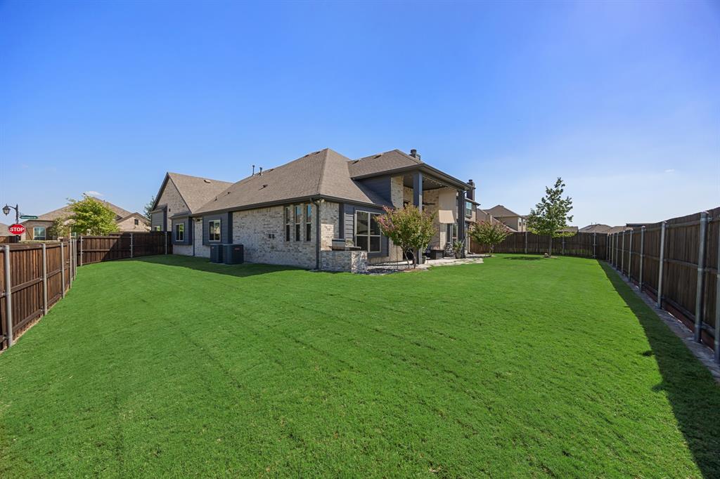 2115 Devonblue Drive Property Photo 34