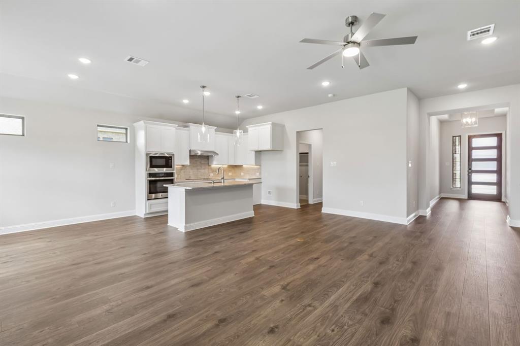 4552 Sweet Clover Lane Property Photo 3