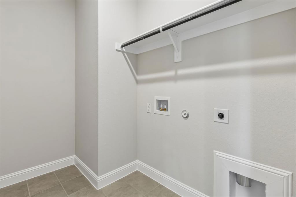 4552 Sweet Clover Lane Property Photo 10