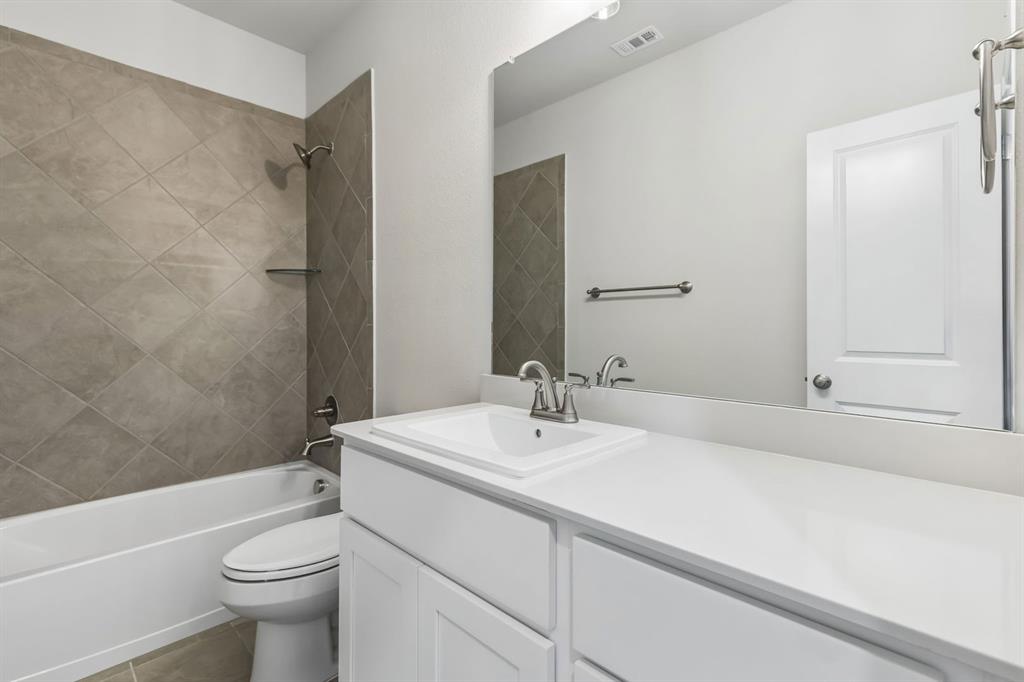 4552 Sweet Clover Lane Property Photo 17