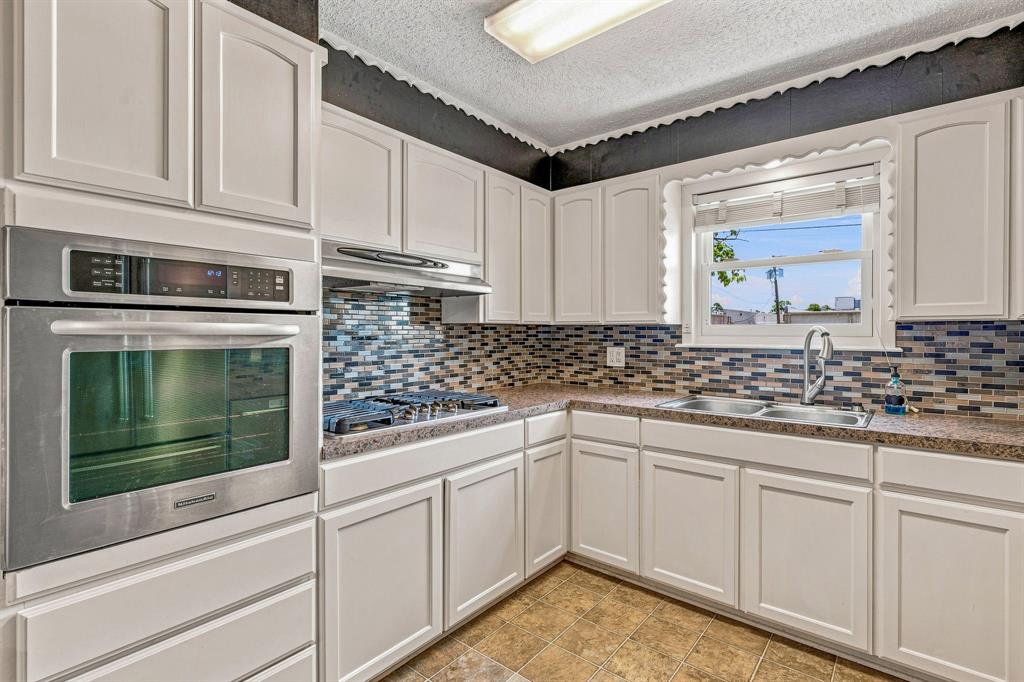 409 N Charlotte Property Photo 16