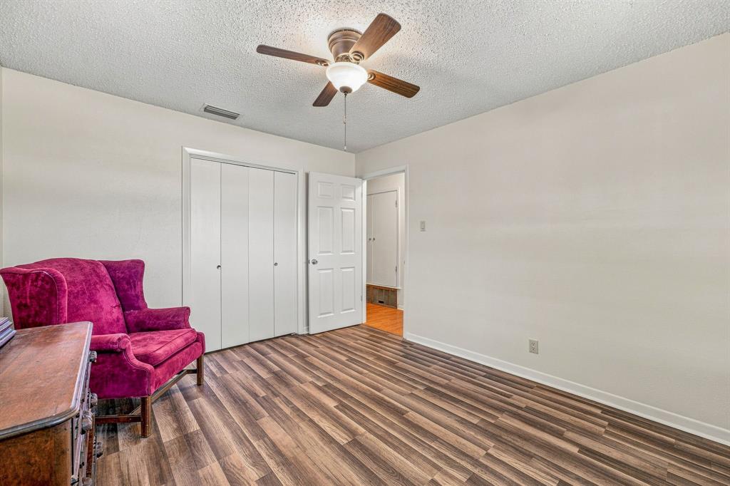 409 N Charlotte Property Photo 18