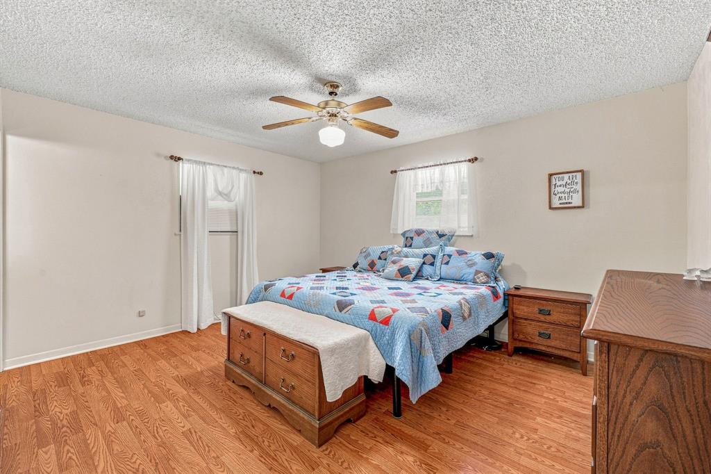 409 N Charlotte Property Photo 20