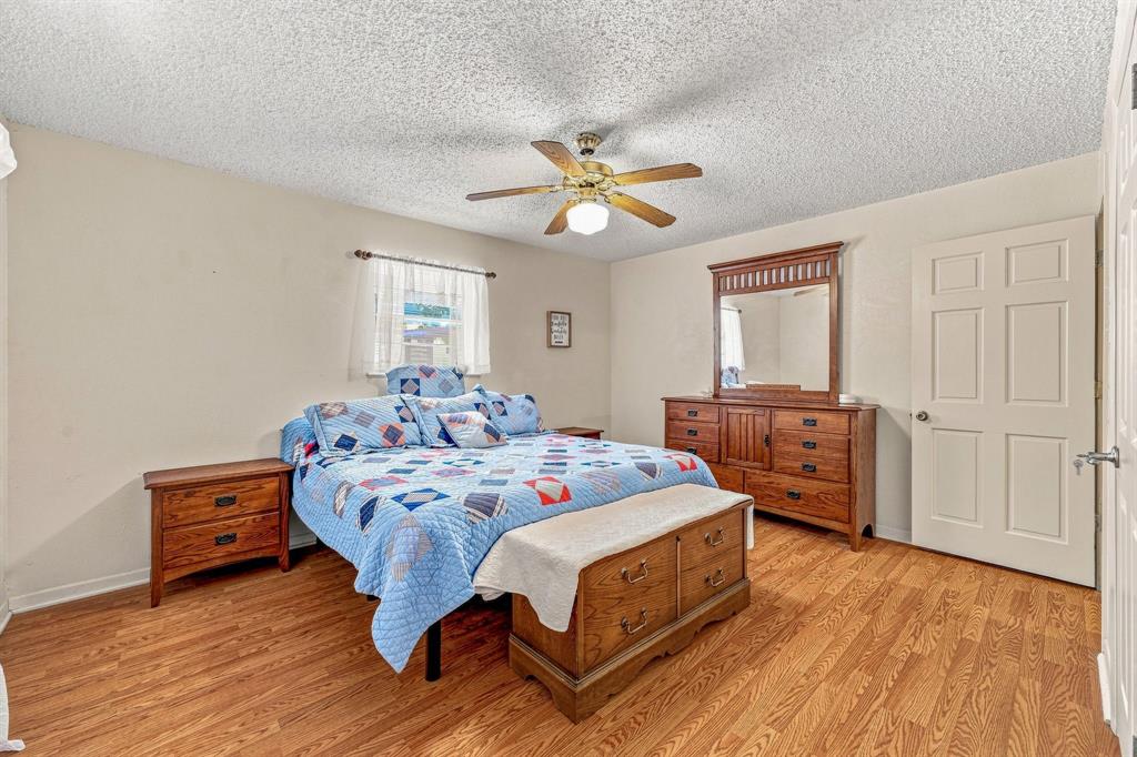 409 N Charlotte Property Photo 21