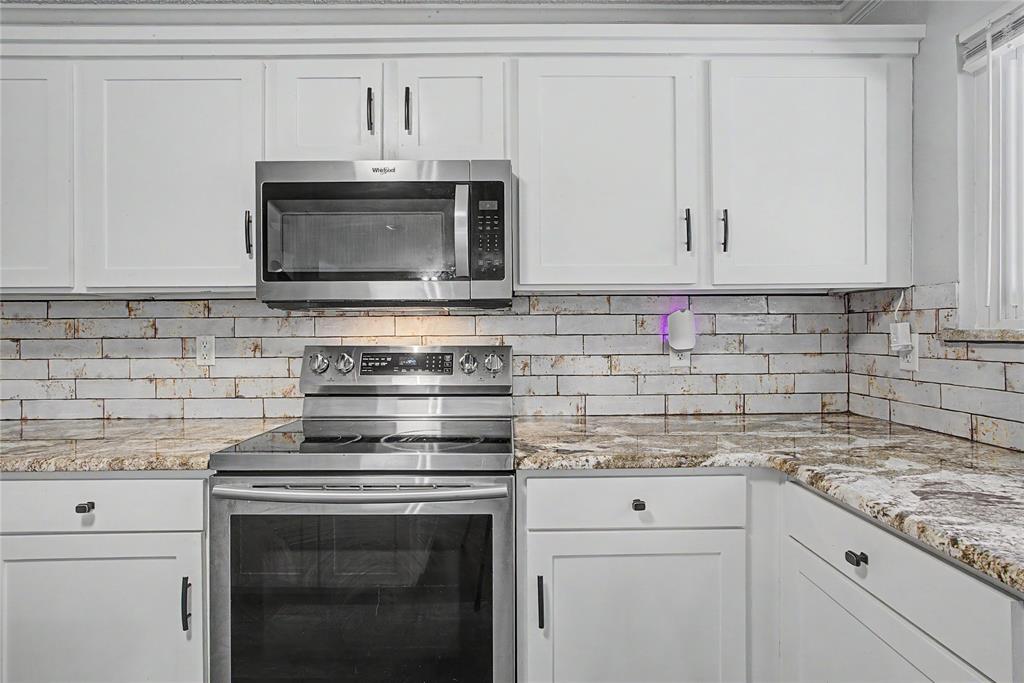 9941 Sparrow Hawk Lane Property Photo 15