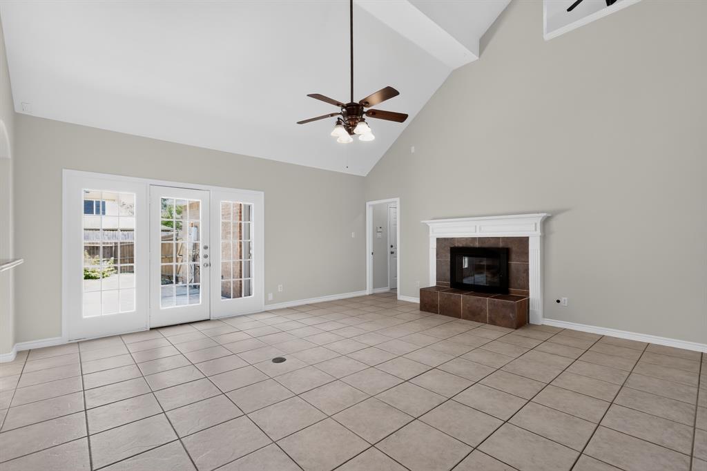 2806 Glenwick Court Property Photo 5