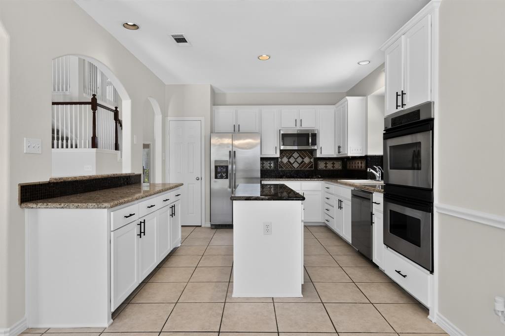 2806 Glenwick Court Property Photo 13