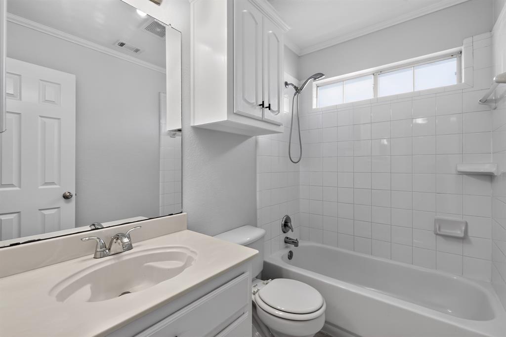 2806 Glenwick Court Property Photo 17