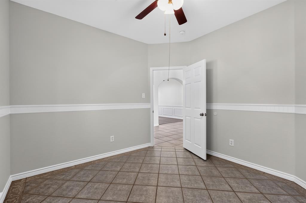 2806 Glenwick Court Property Photo 18