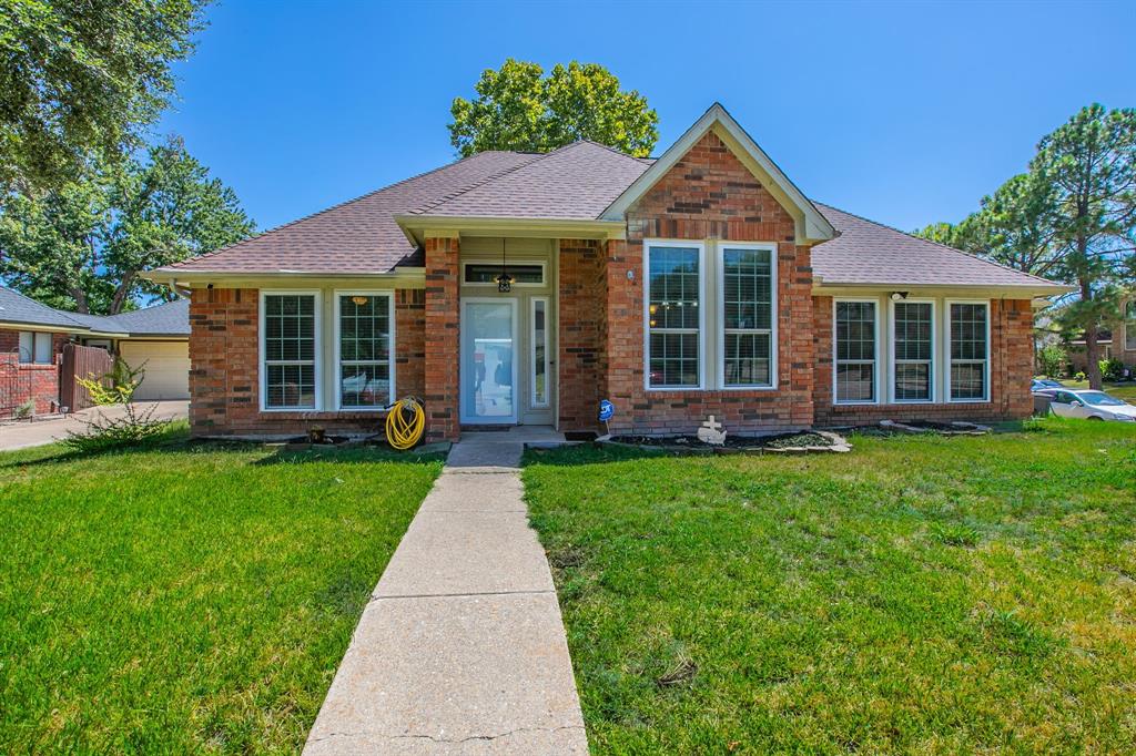 2759 Wentworth Drive Property Photo 1