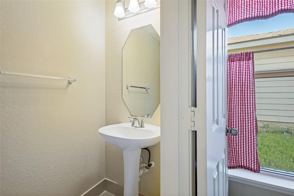 1609 White Oak Road Property Photo 11