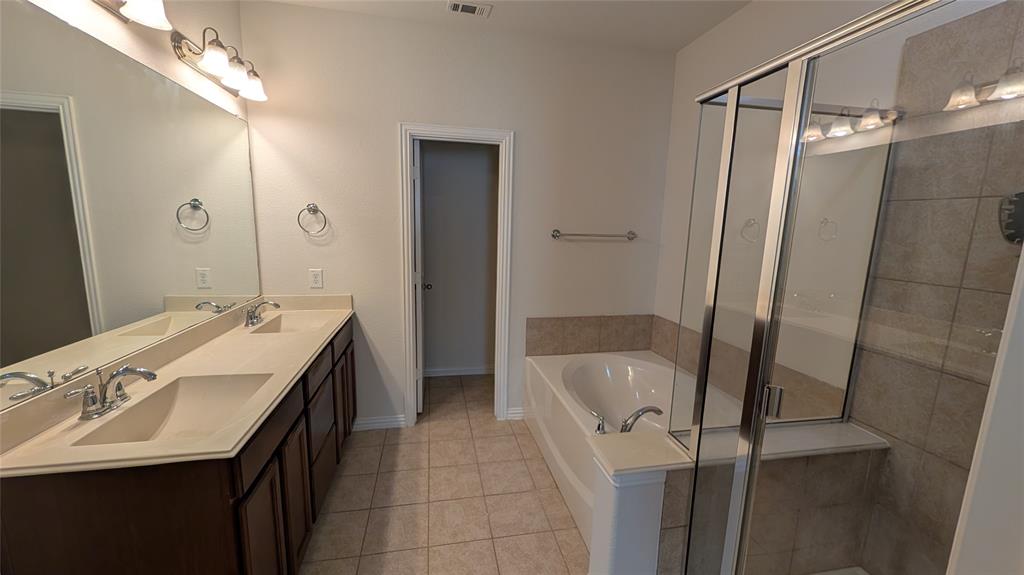 608 Kinghaven Drive Property Photo 10