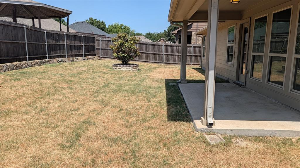 608 Kinghaven Drive Property Photo 12