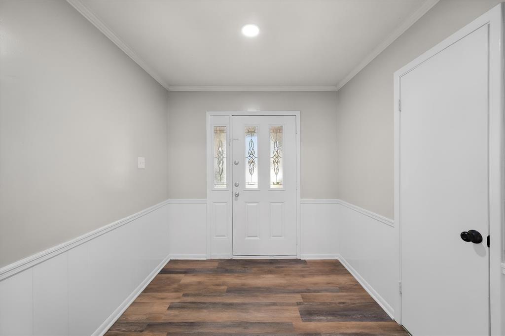 401 Hutson Drive Property Photo 3