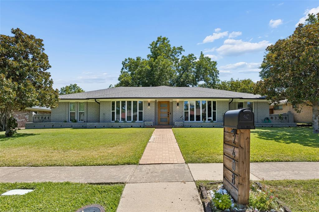 2408 Grandview Drive Property Photo 1