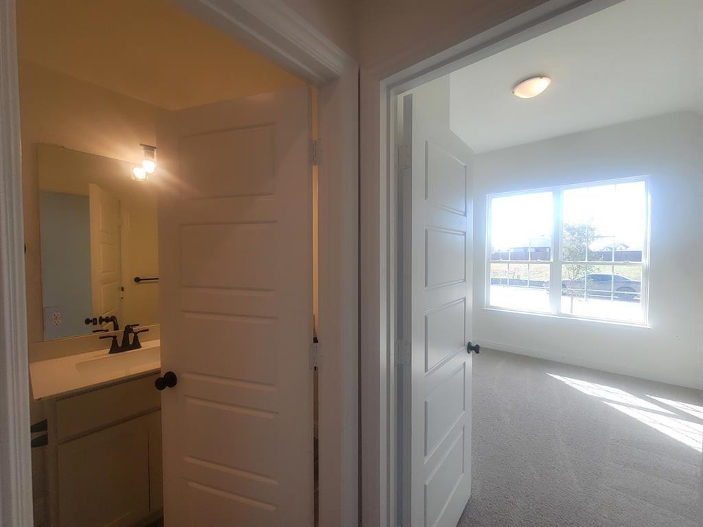2037 Gladd Road Property Photo 13