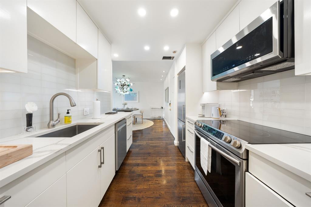 3701 Turtle Creek Boulevard Property Photo 1