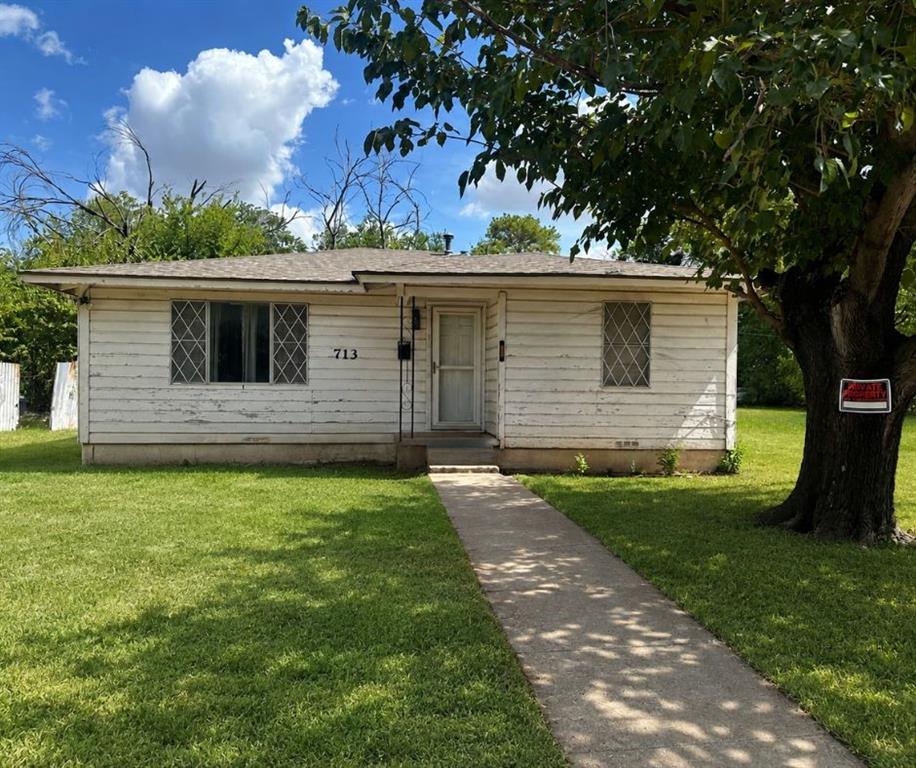 713 Calumet Avenue Property Photo 1