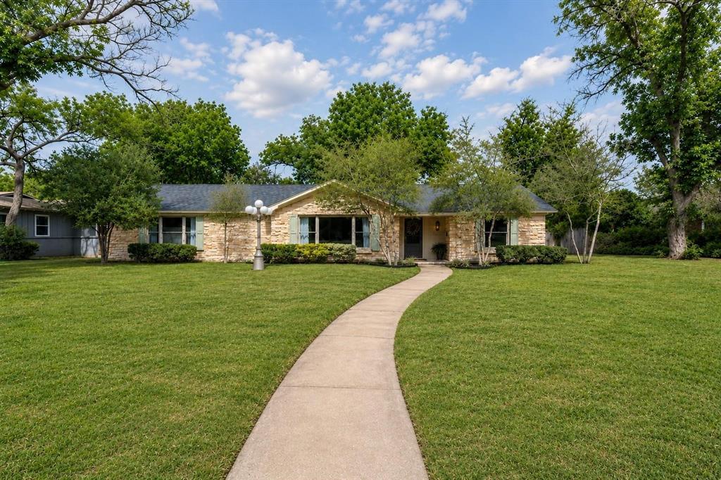 1349 Sylvan Drive Property Photo 3