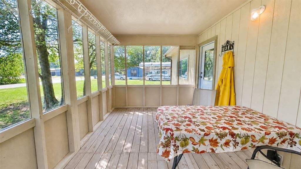 680 Choctaw Drive Property Photo 2