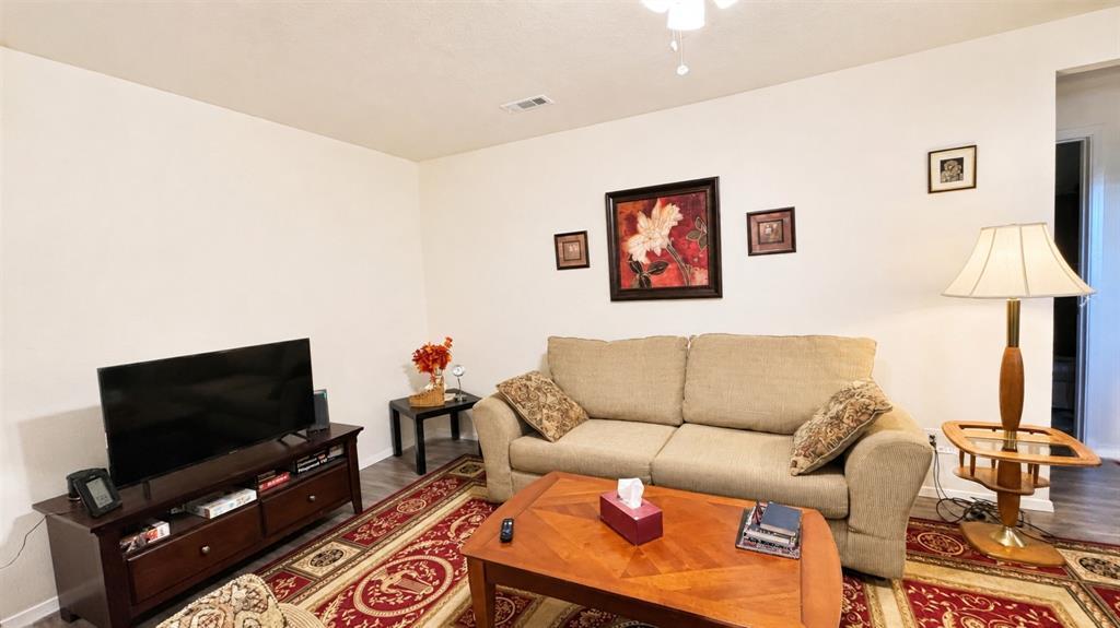 680 Choctaw Drive Property Photo 4