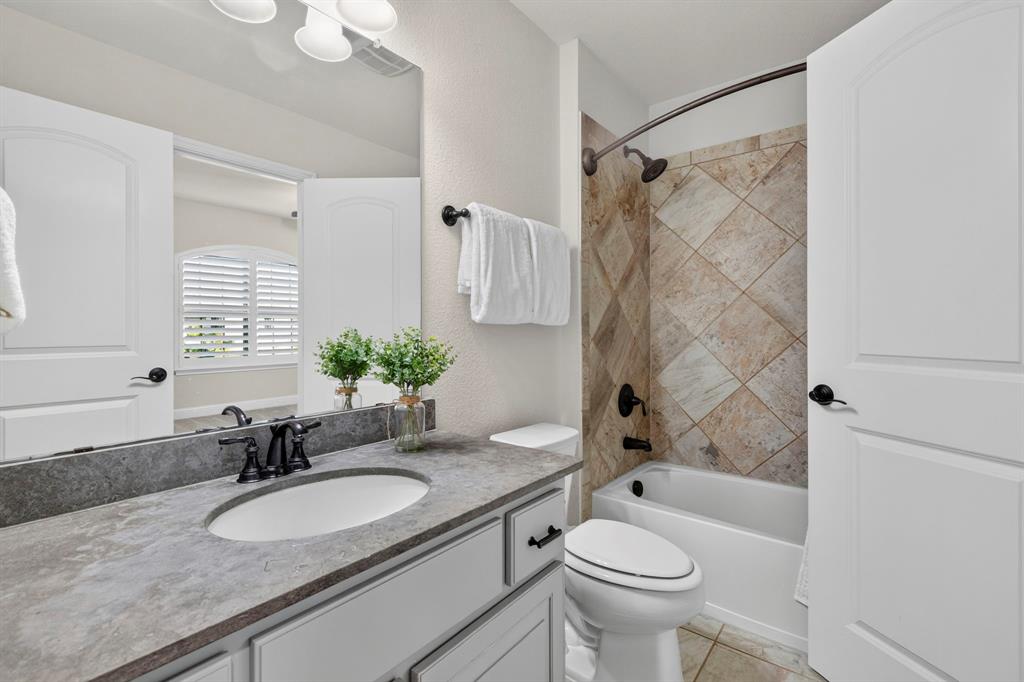 947 Running Bay Property Photo 31