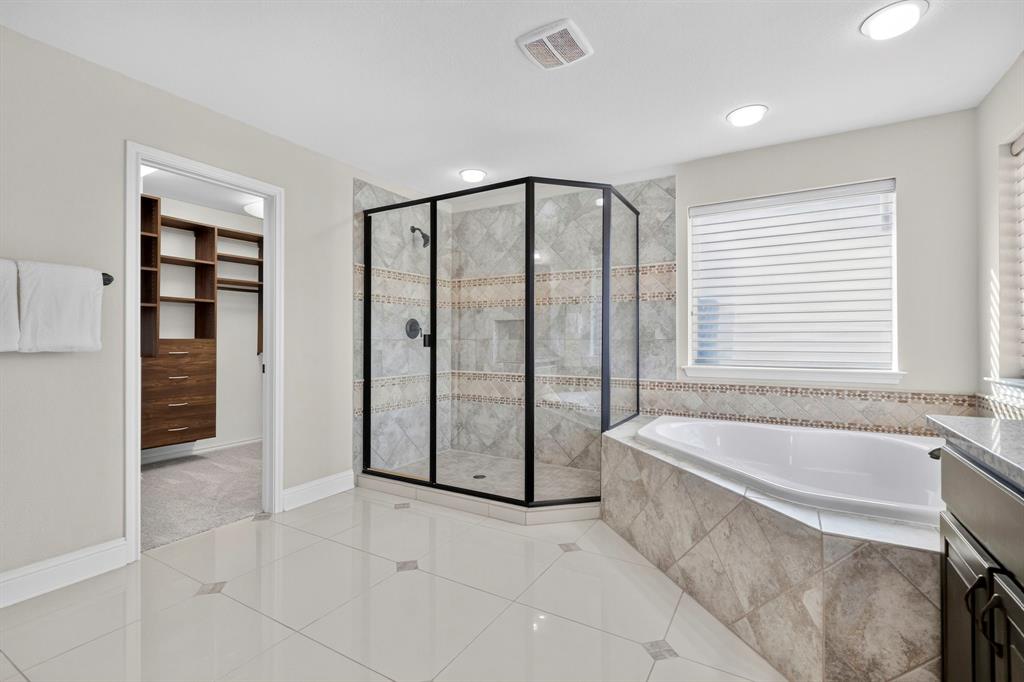947 Running Bay Property Photo 34