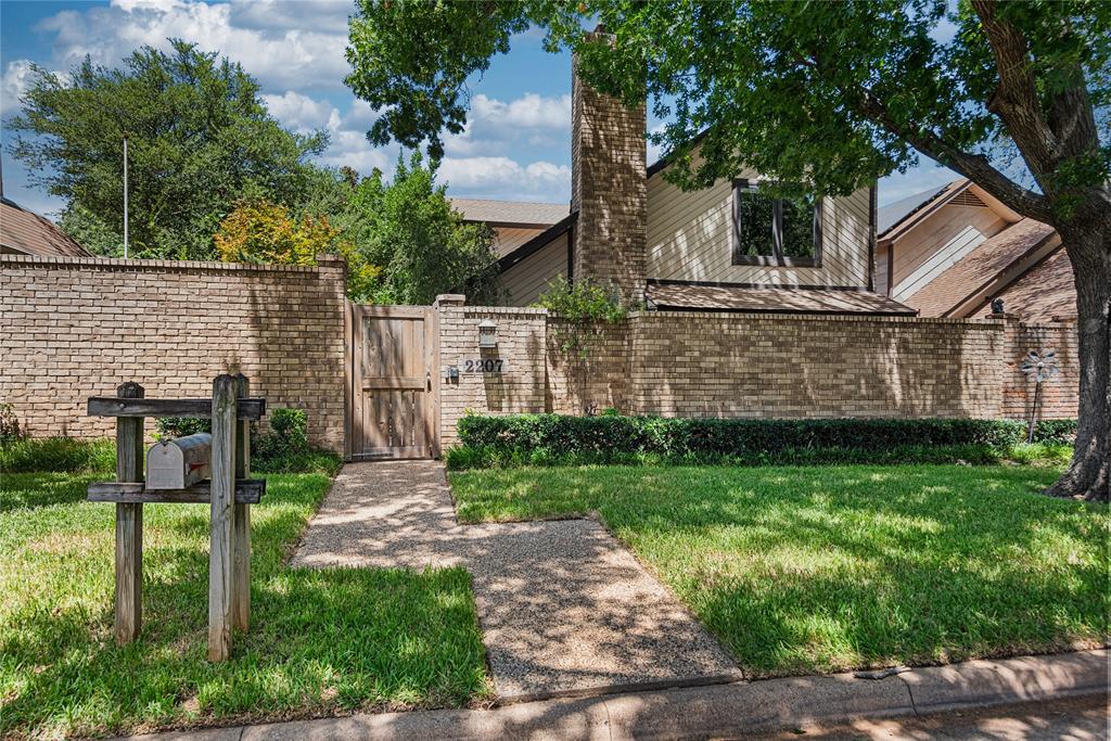 2207 Winter Sunday Way Property Photo 1