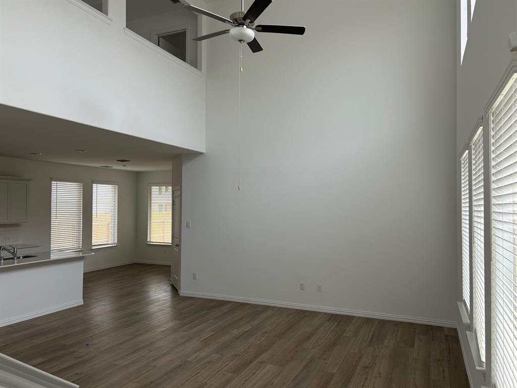 2517 Maplehurst Drive Property Photo 4
