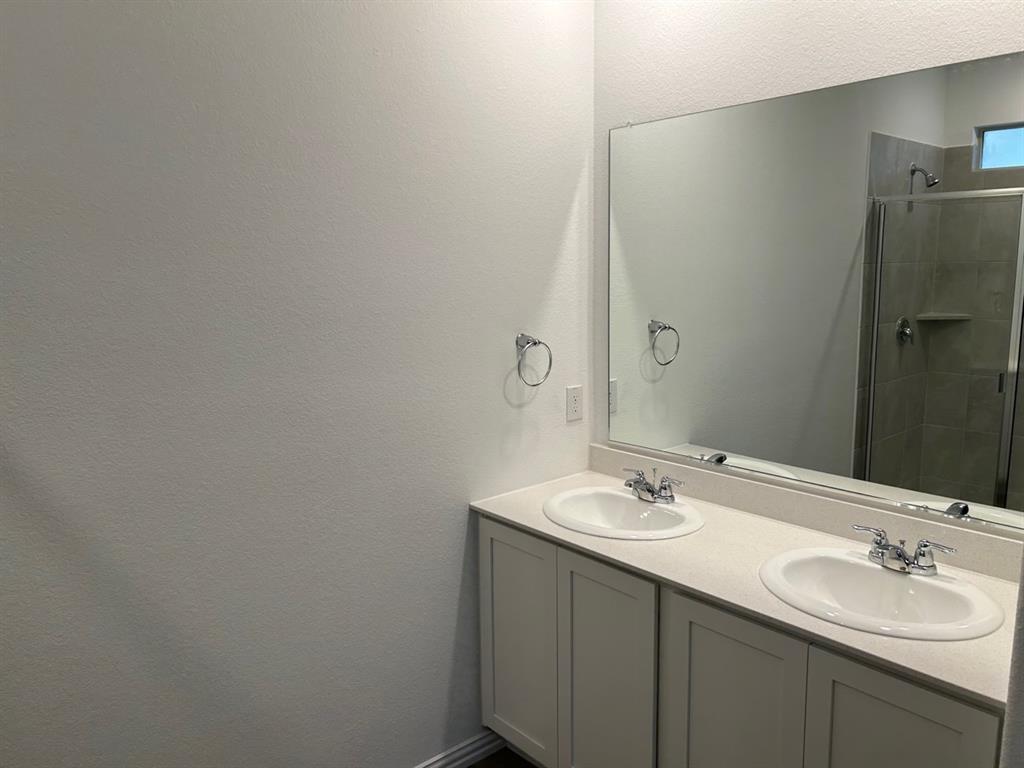 2517 Maplehurst Drive Property Photo 18