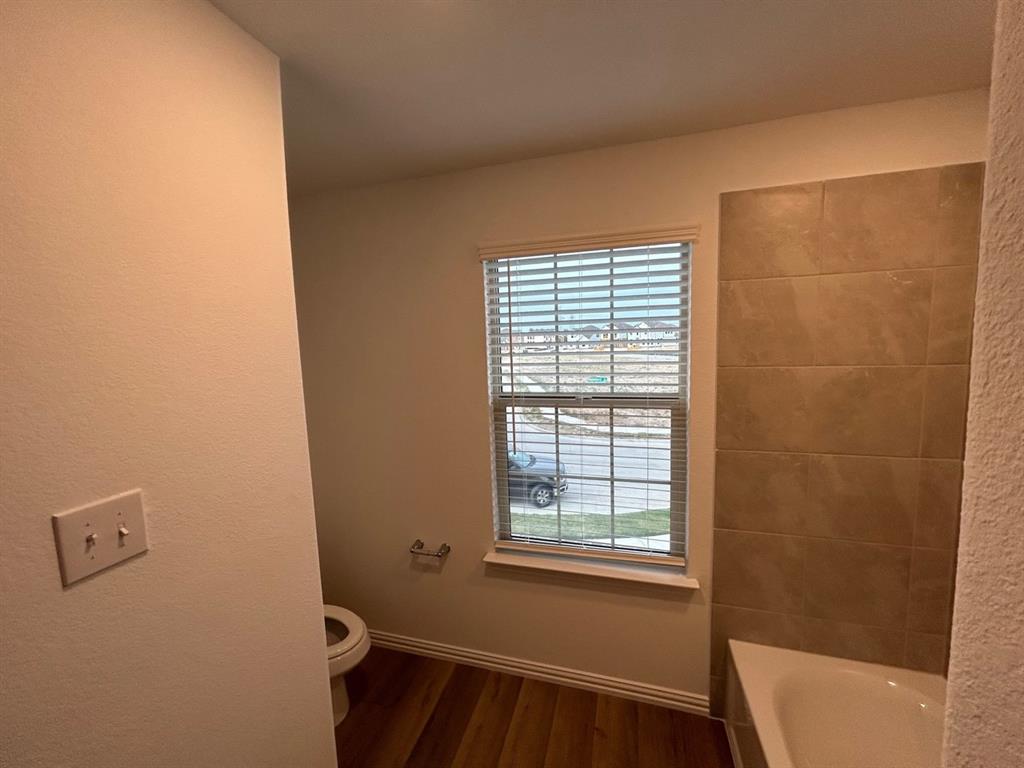 2517 Maplehurst Drive Property Photo 27