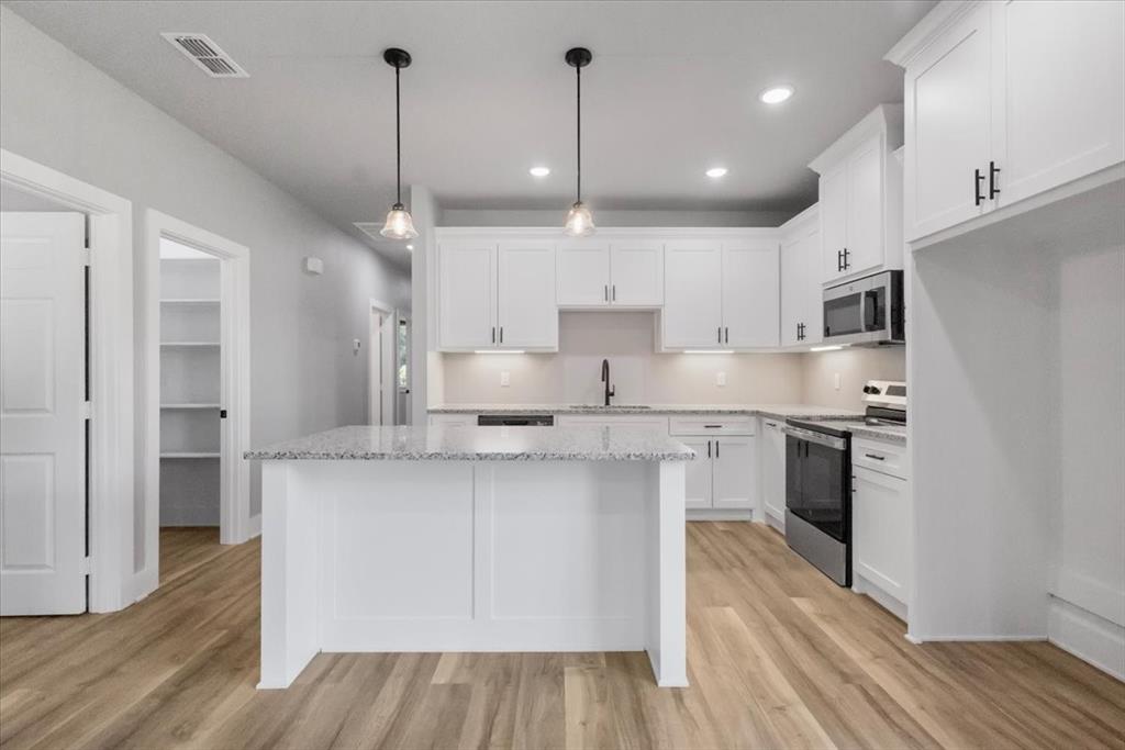 248 Crepe Myrtle Property Photo 12