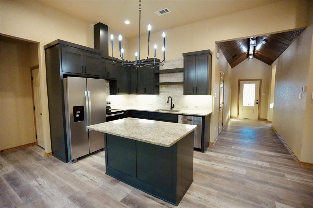 320 Summit Drive Property Photo 1
