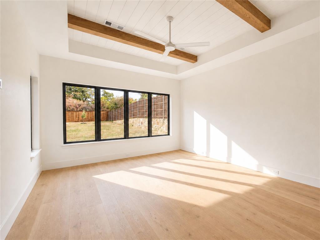 200 Park Avenue Property Photo 7