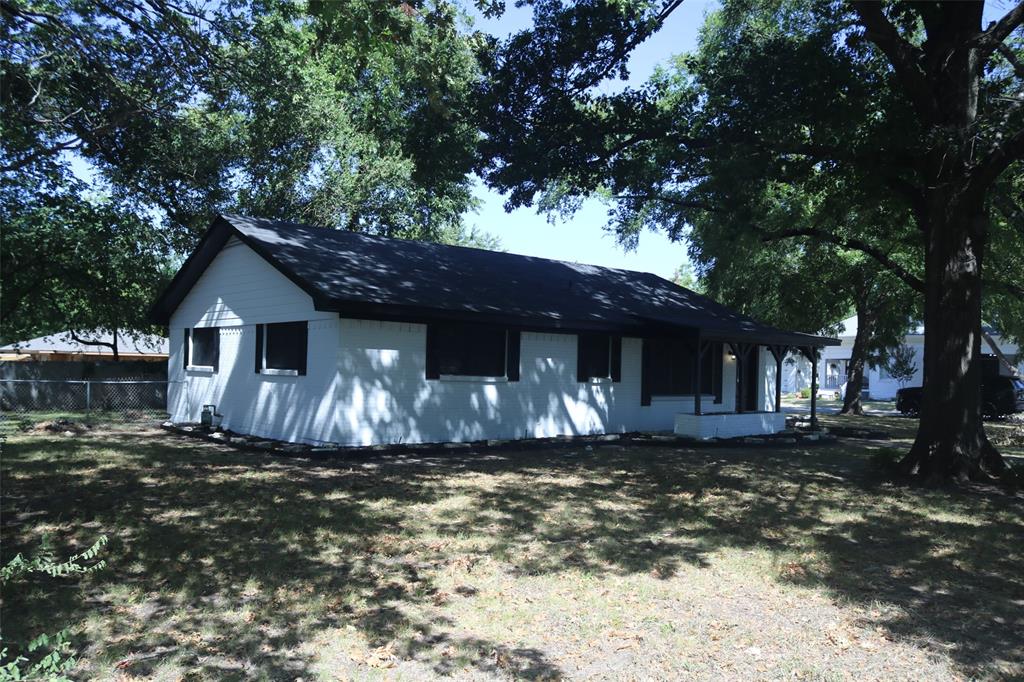 407 N Jefferson Street Property Photo 4