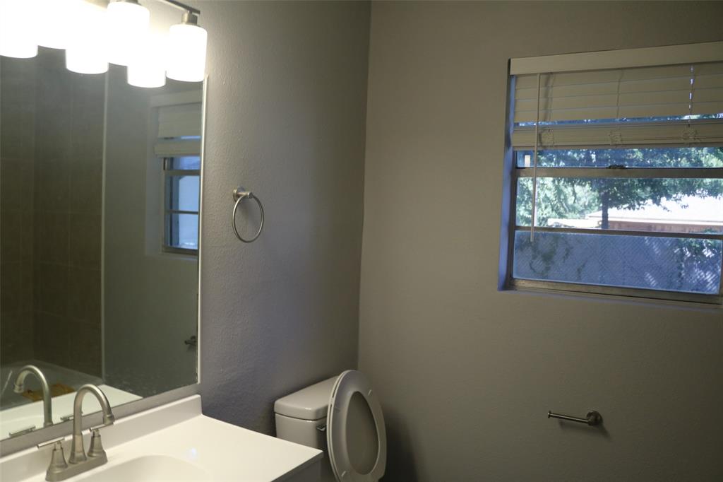 407 N Jefferson Street Property Photo 17