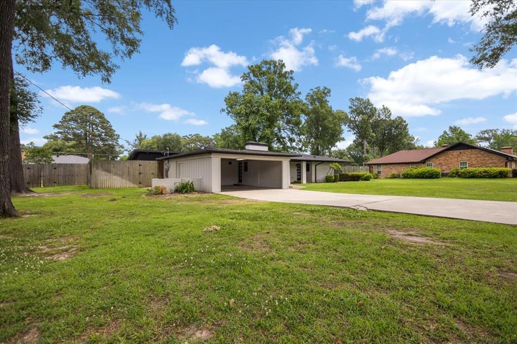 1007 Lincoln Drive Property Photo 5